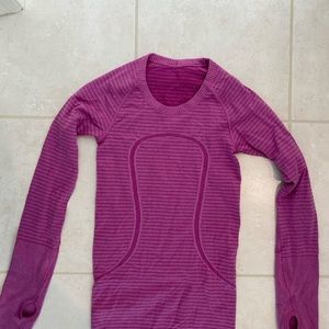 Lululemon long sleeve tee